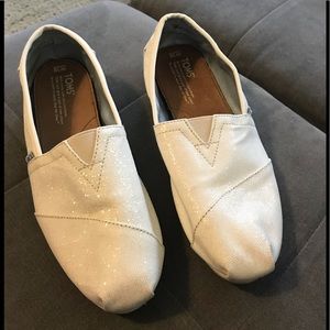 Toms bridal white glitter shoes